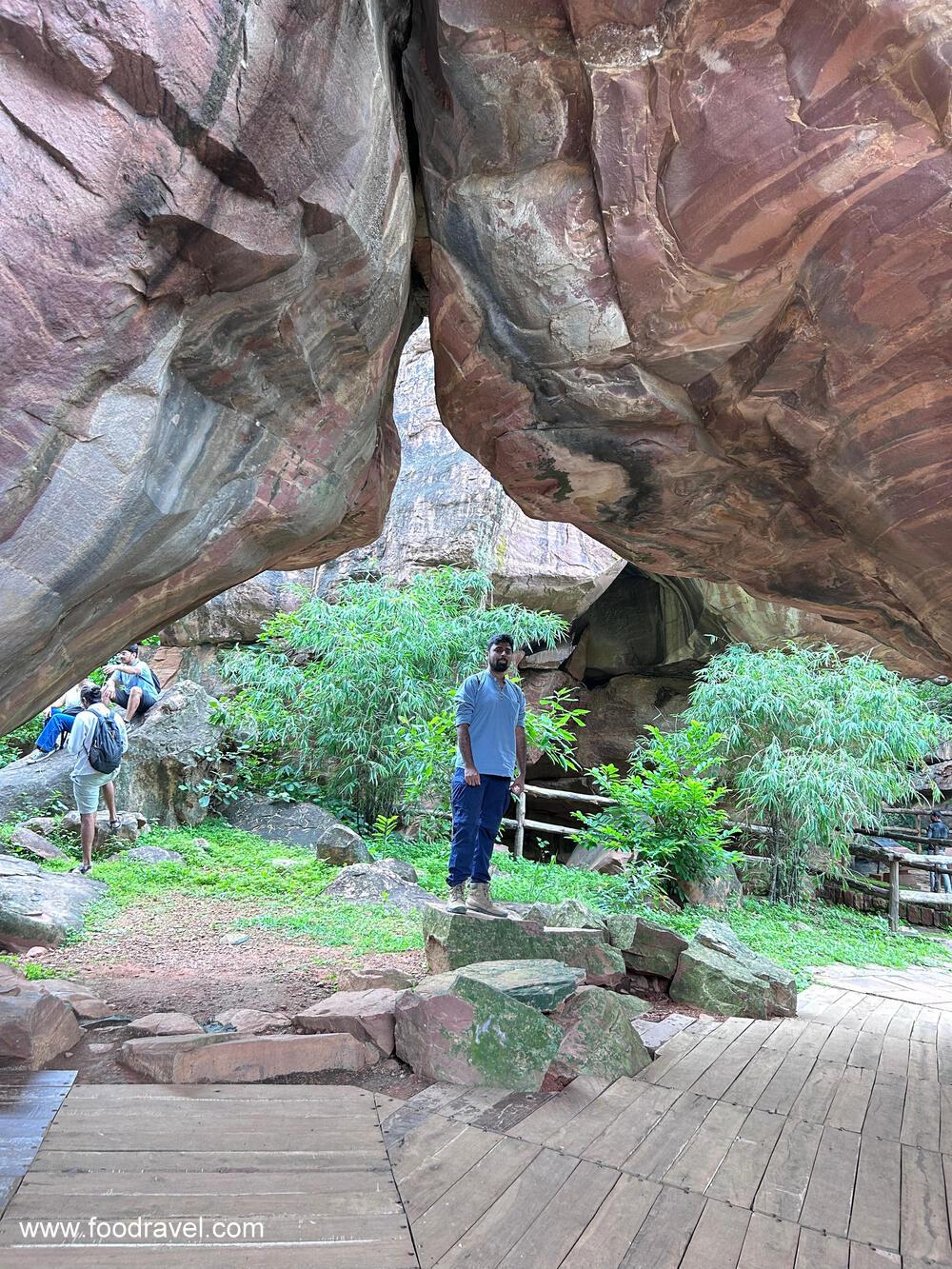 bhimbekta caves