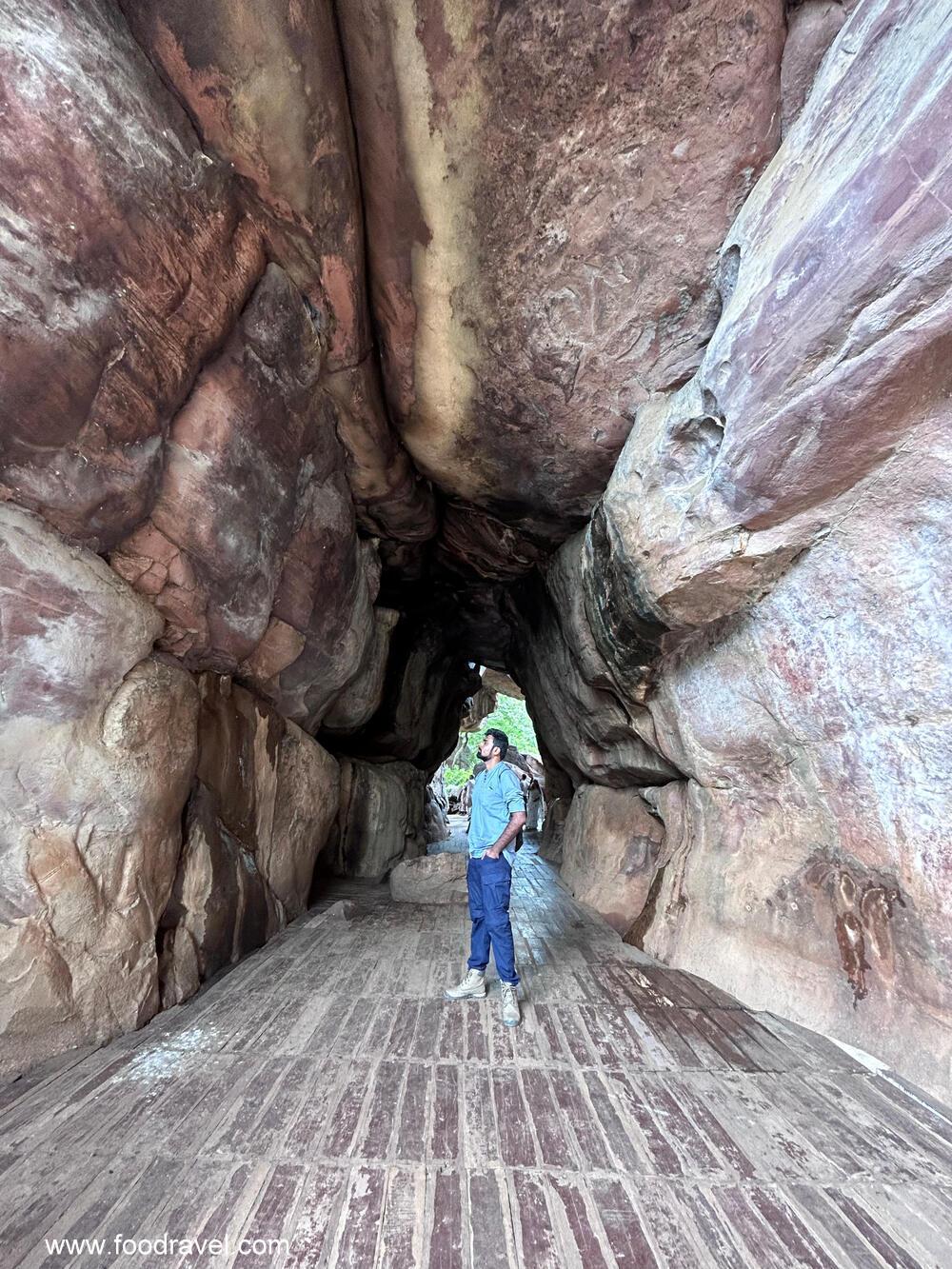 bhimbekta caves