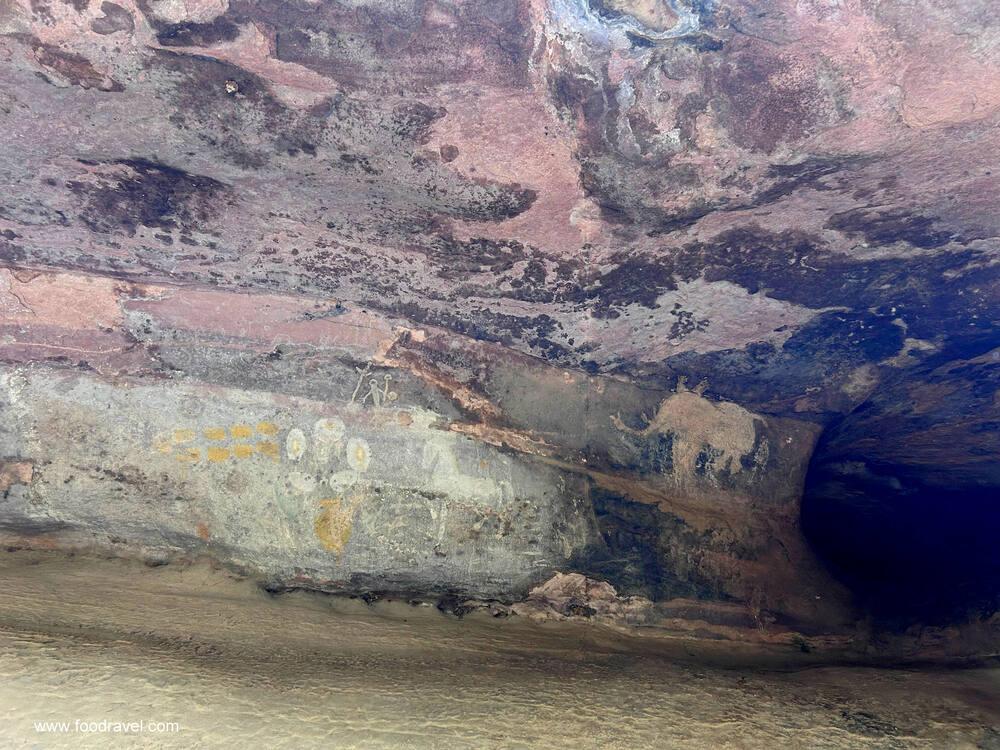 bhimbekta caves