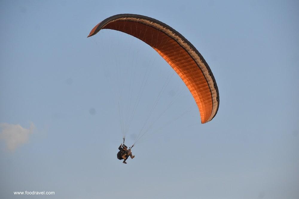 paragliding in bir