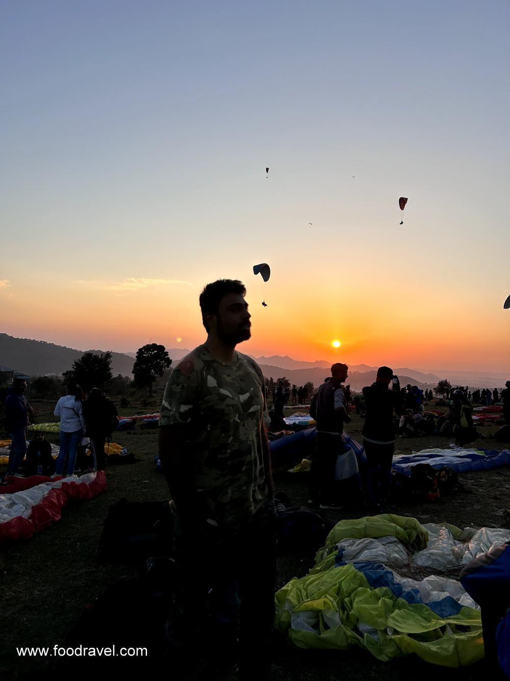 paragliding in bir