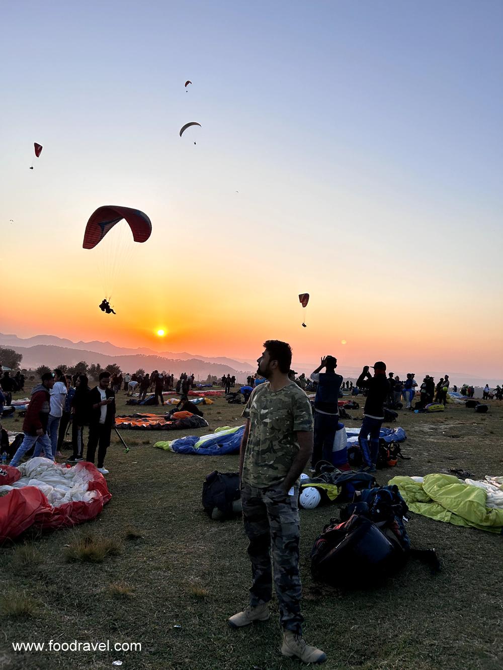 paragliding in bir