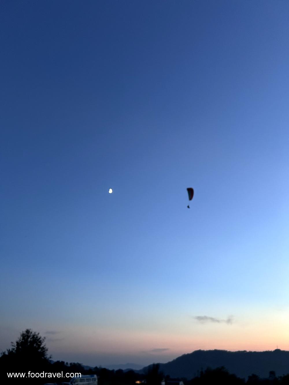 paragliding in bir